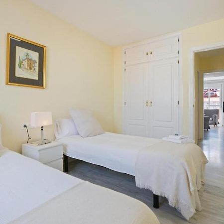 Apartamento En Calle Cuarteles De Dos Habitaciones Málaga Exteriör bild
