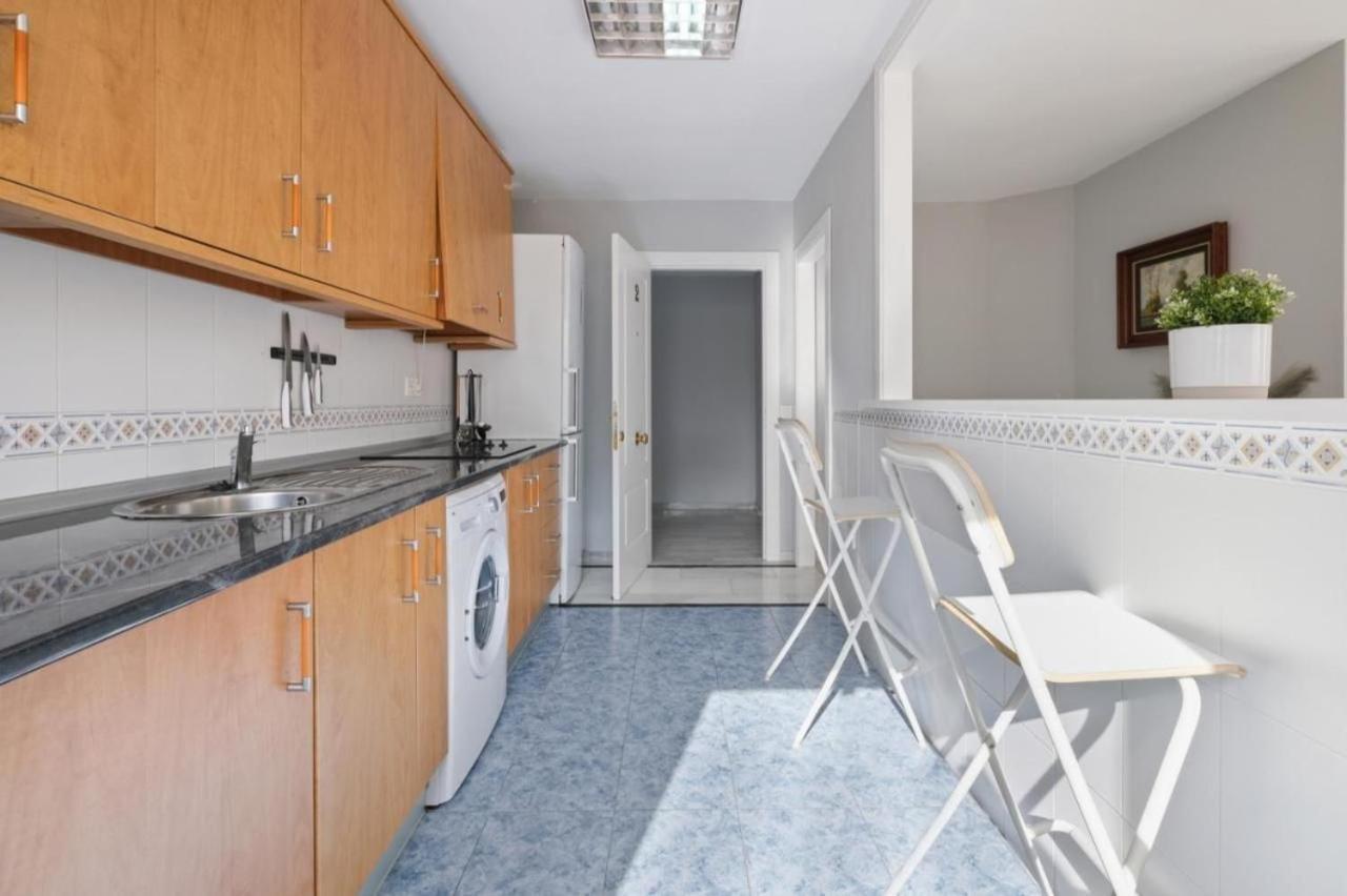 Apartamento En Calle Cuarteles De Dos Habitaciones Málaga Exteriör bild